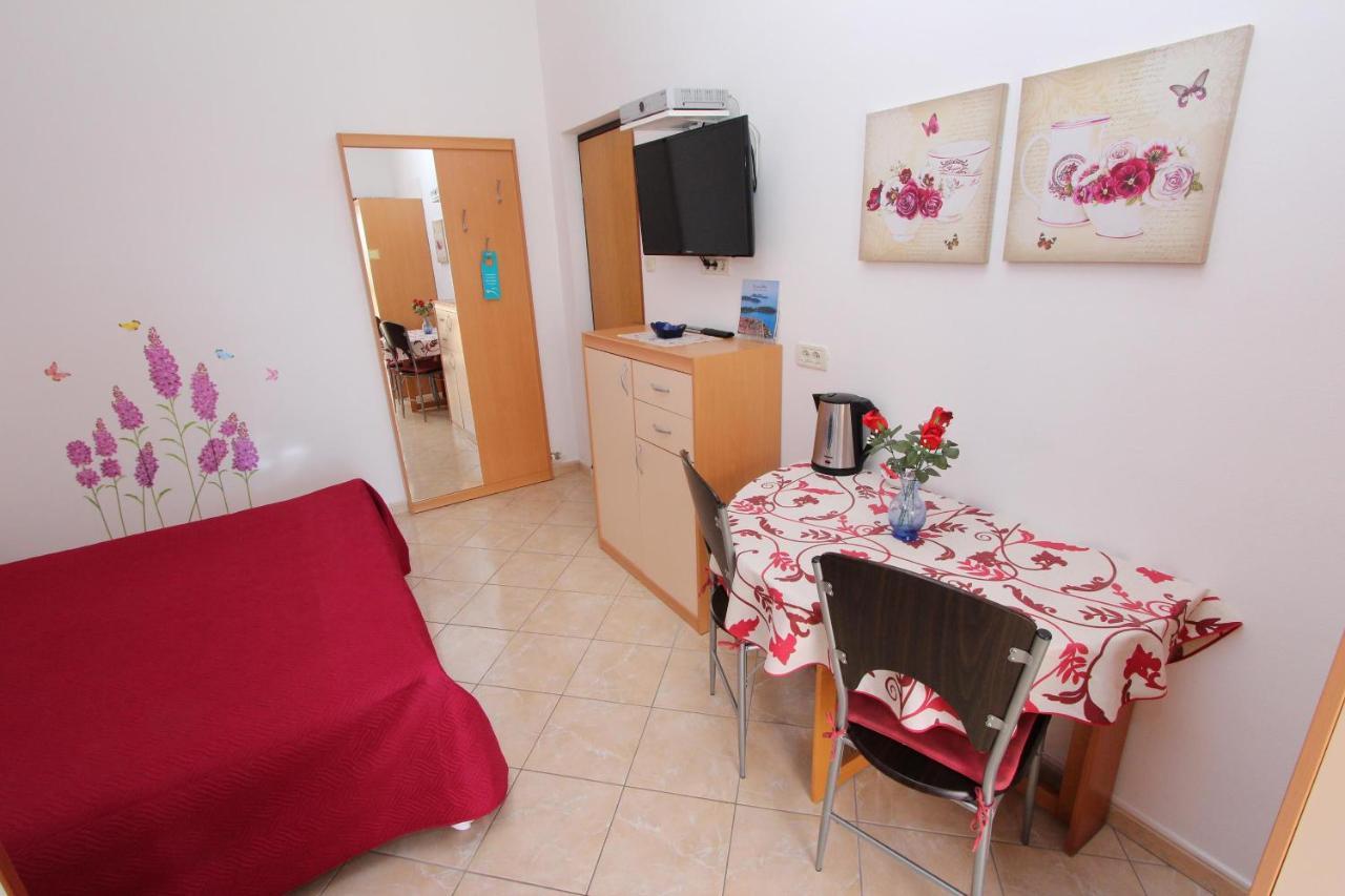 Room And Apartment Lea Rovinj Exterior foto